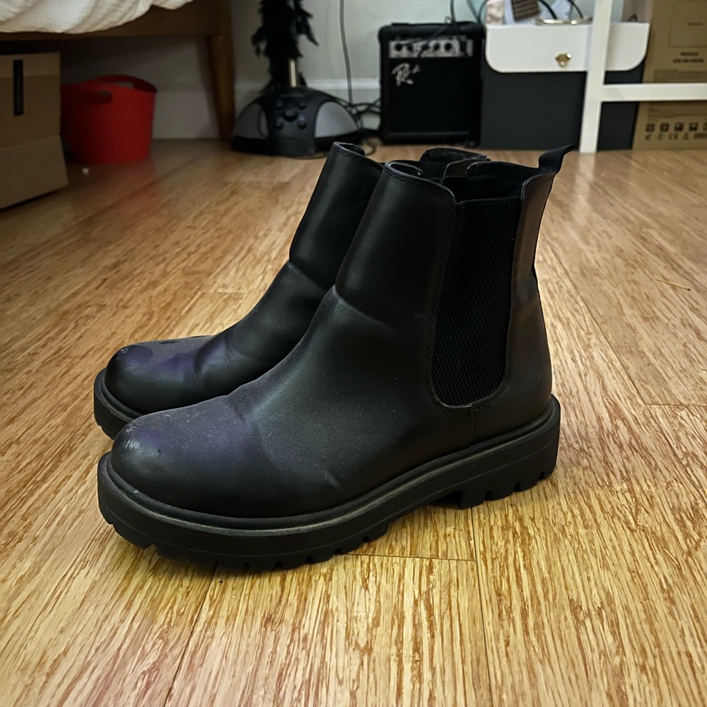 Slip on boots